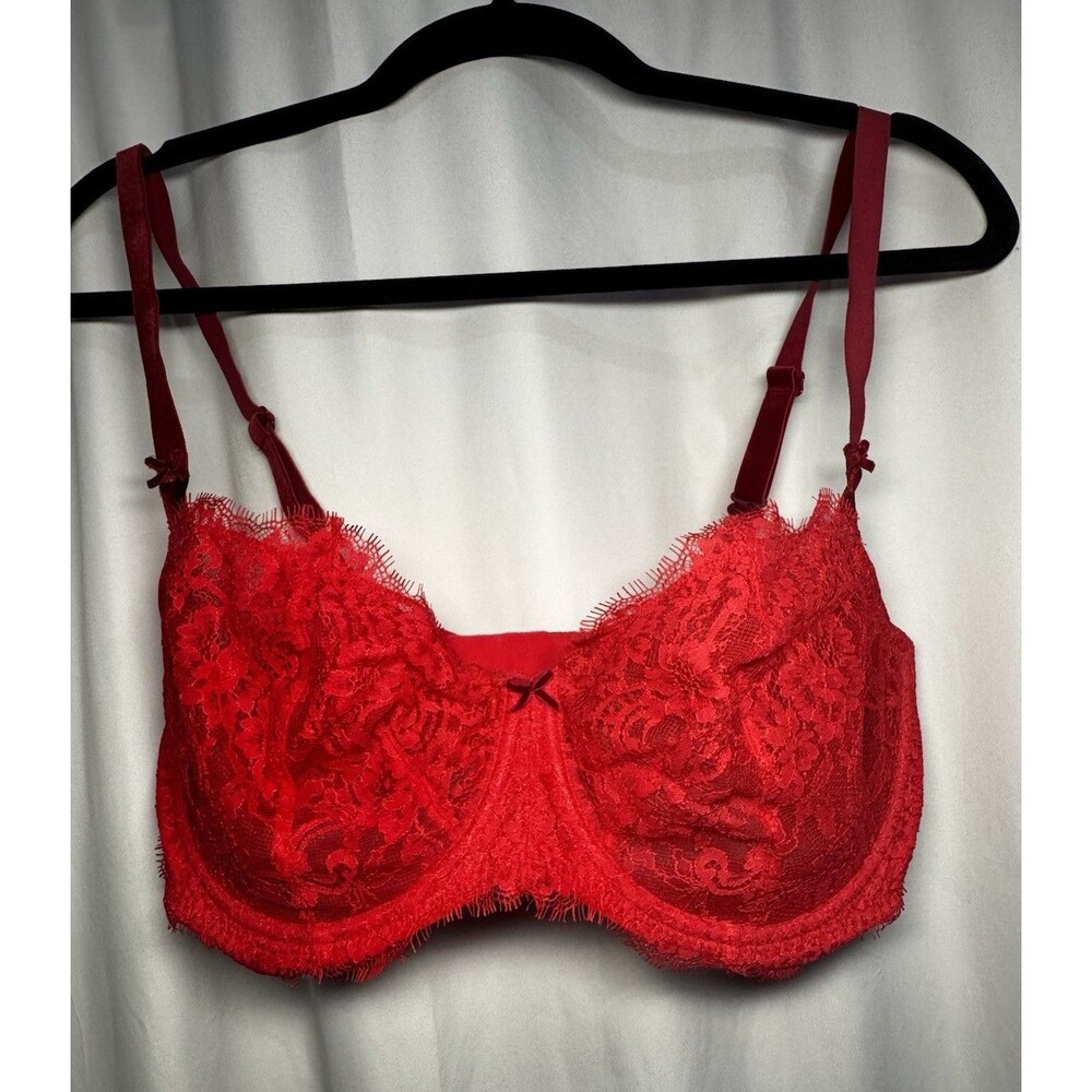 Victoria's Secret Dream Angels Red Lace Sheer PushUp Underwire Bra 36DDD Lingeri